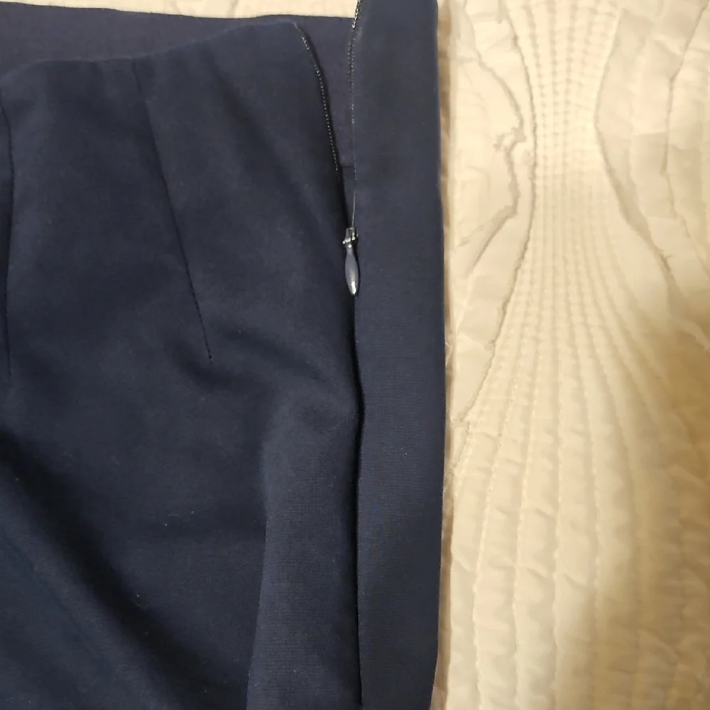 Chaps Navy Capris - Picture 4 of 5